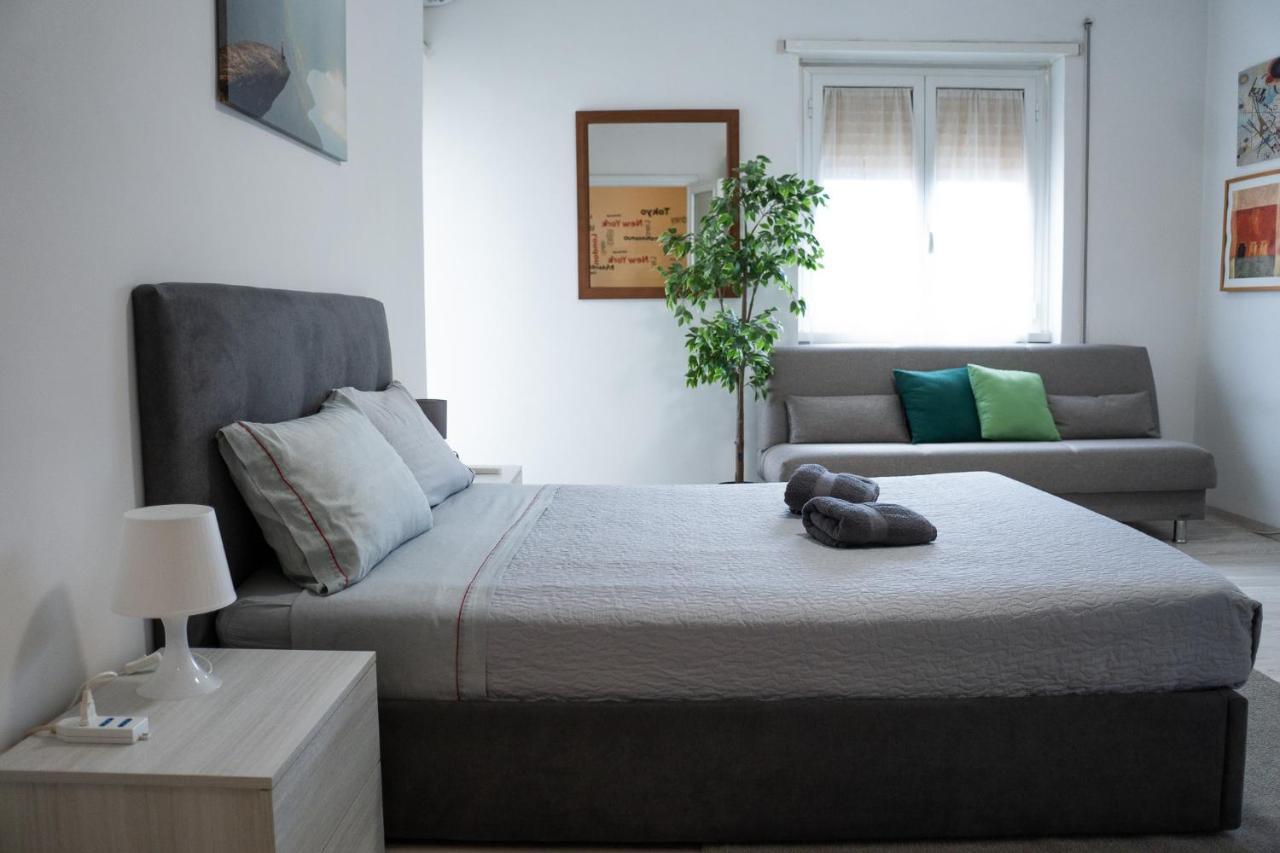 Nonna Pina Guest House Moderno Appartamento Vicino Metro AWifi,Netflix Rome Bagian luar foto