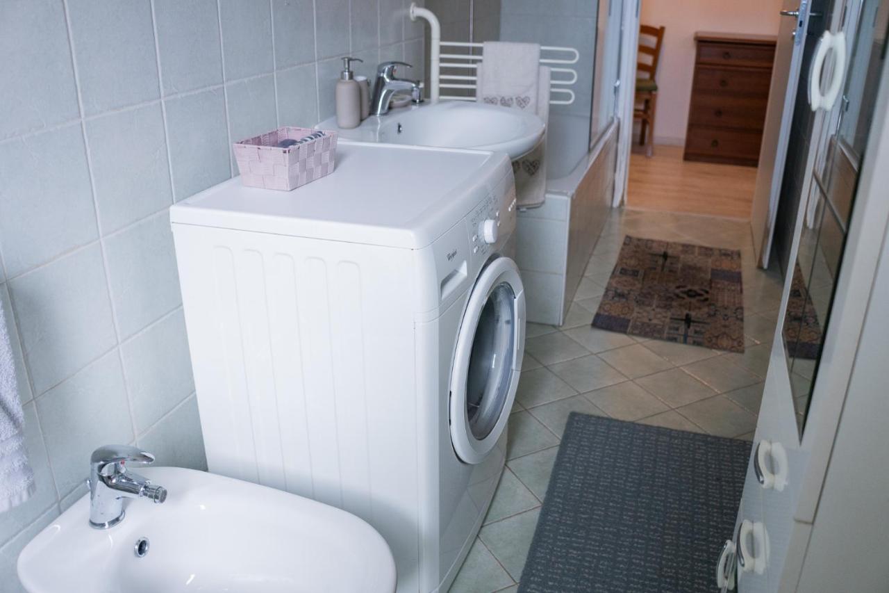Nonna Pina Guest House Moderno Appartamento Vicino Metro AWifi,Netflix Rome Bagian luar foto