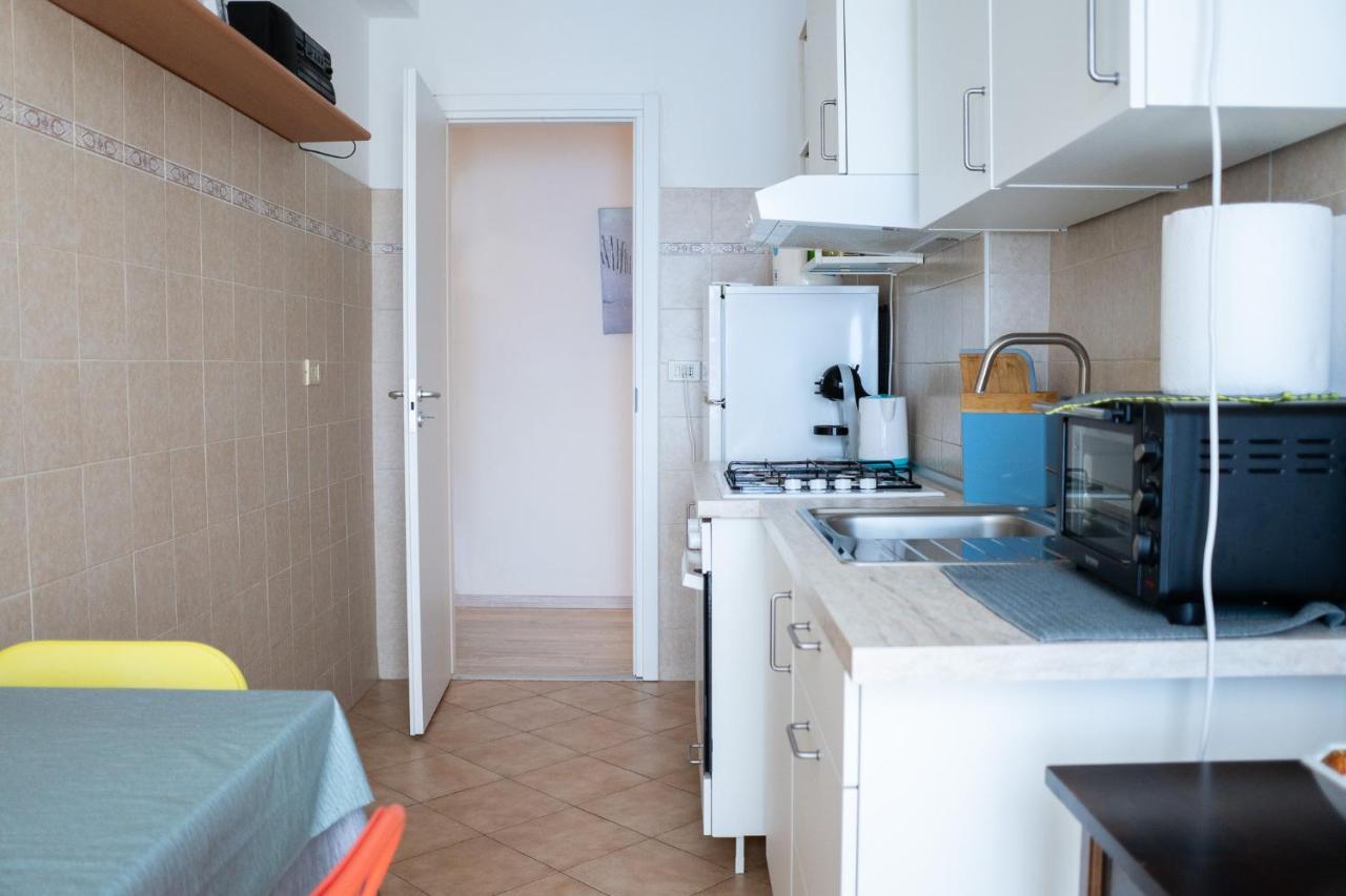 Nonna Pina Guest House Moderno Appartamento Vicino Metro AWifi,Netflix Rome Bagian luar foto